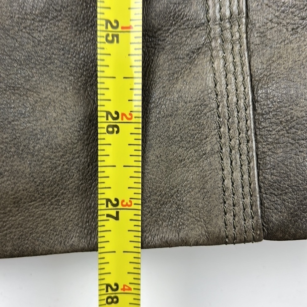 Danier Green Button Down Faux Fur Lining Leather Jacket - Picture 9 of 14